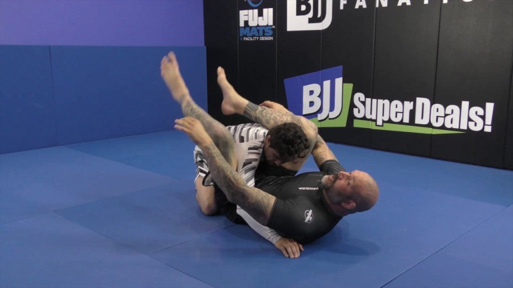 Matrix Fight Night - A triangle with a stronger meaning! A choke hold that  strangles the opponent by encircling the opponent's neck and one arm with  the legs in a configuration similar