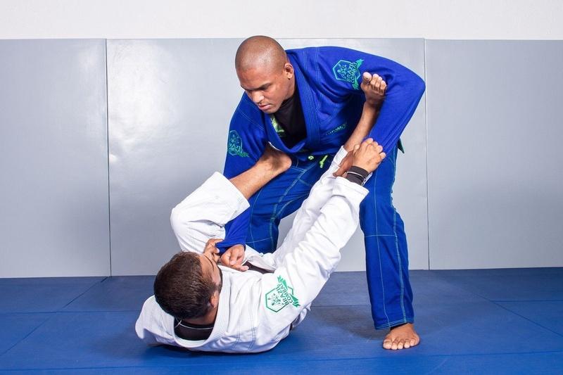 How to Play and Stop the Dreaded Lasso Guard – BJJ Fanatics