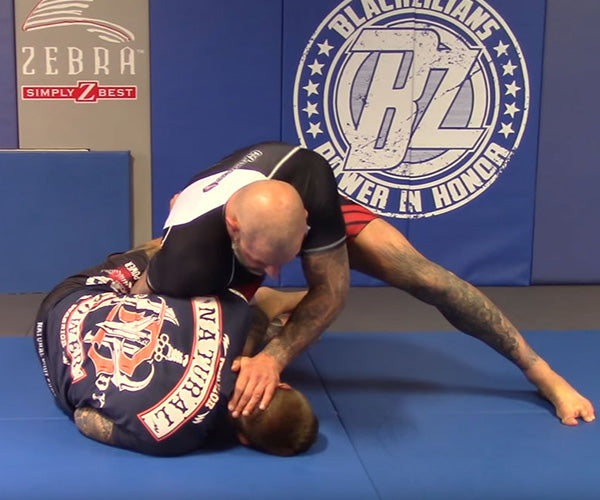 Difference Between BJJ and Luta Livre: Turtle Position