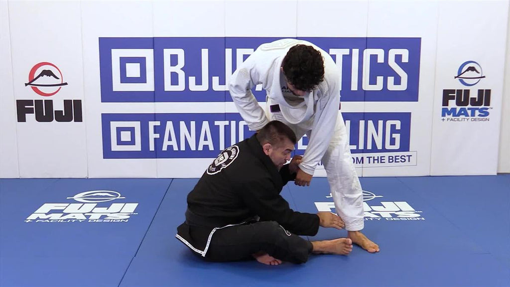 Learn a Quick Sit Up Guard Sweep With Cobrinha – BJJ Fanatics