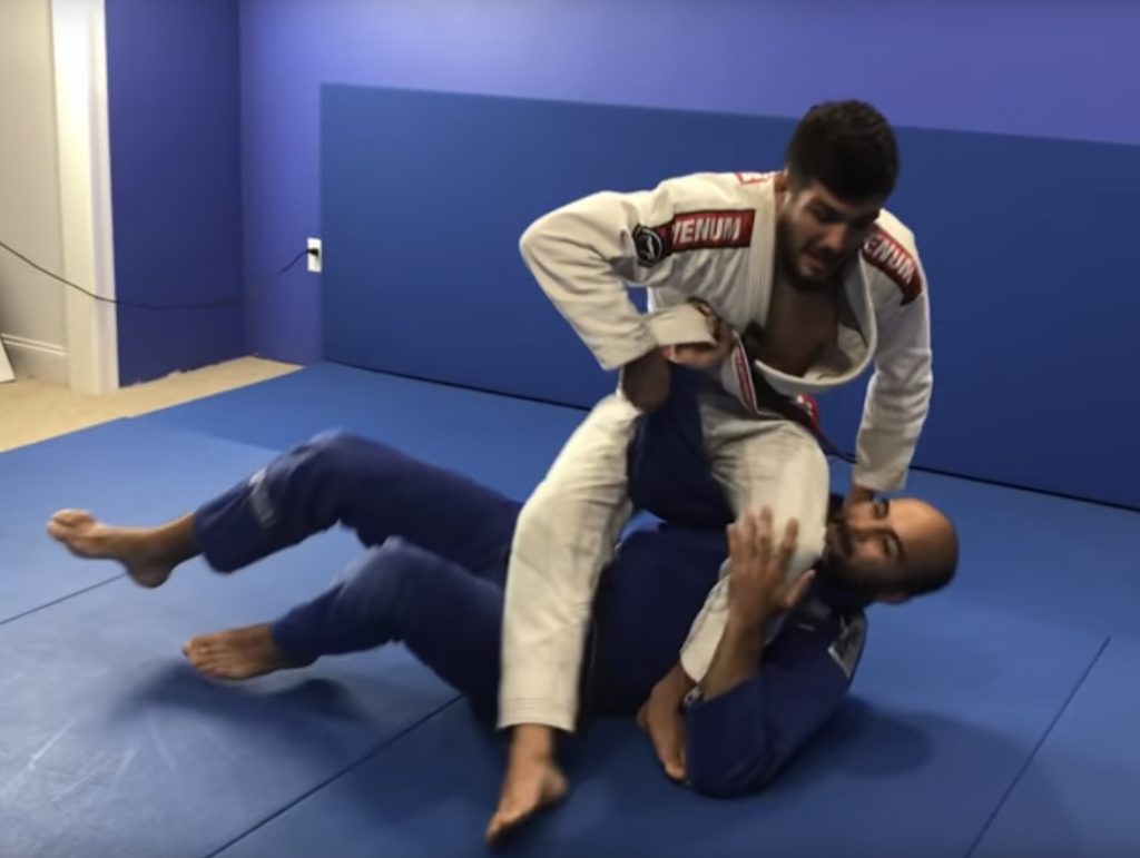 4 Arm Bars For BJJ That Will Leave Your Opponent Scratching Their Head