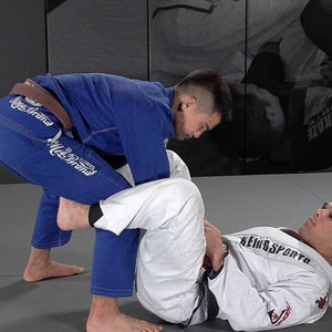 Using the Knee Cut and Leg Drag Against De La Riva – BJJ Fanatics