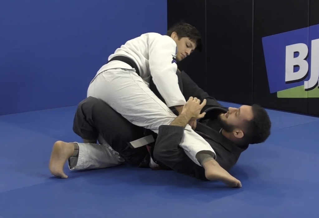 How To Attack And Defend The Knee Bar For BJJ
