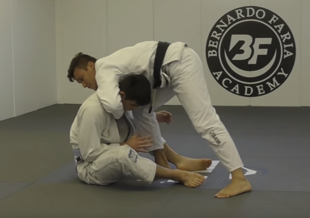 Learn The Crucifix and The Loop Choke For BJJ From Alexandre Vieira