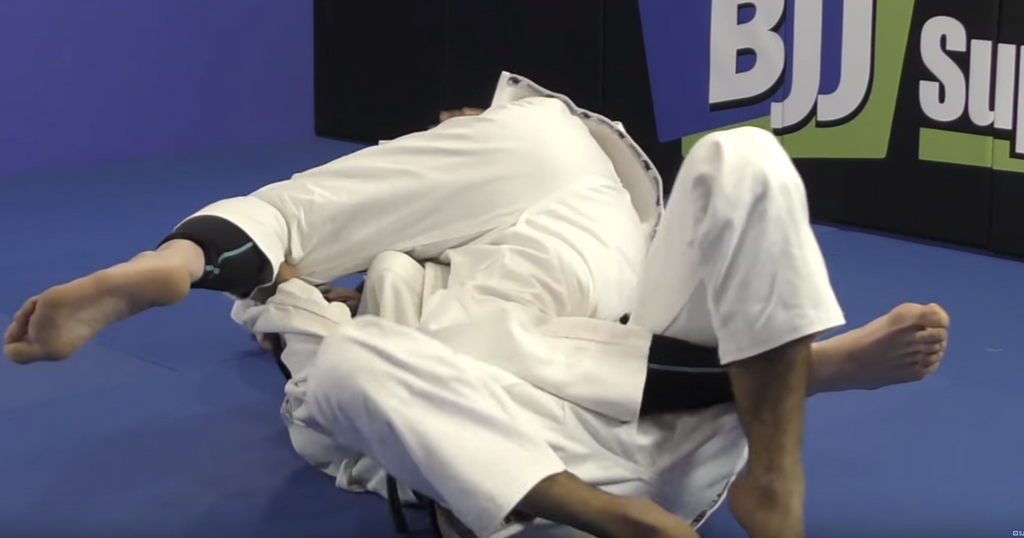 Small Guy Half Guard Sweep From Dog Fight By Lucas Leite