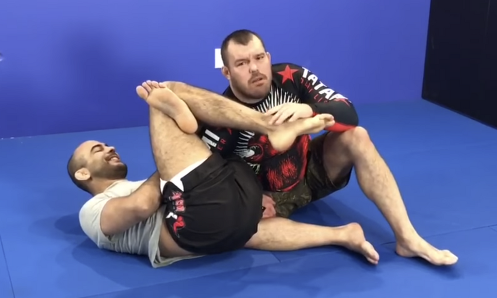 Amazing Omoplata Escape From Dean Lister