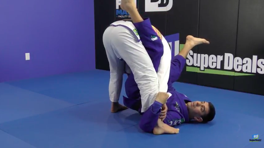 What To Do If He Stands Up In Your Closed Guard: Free Technique From Rodrigo Cavaca