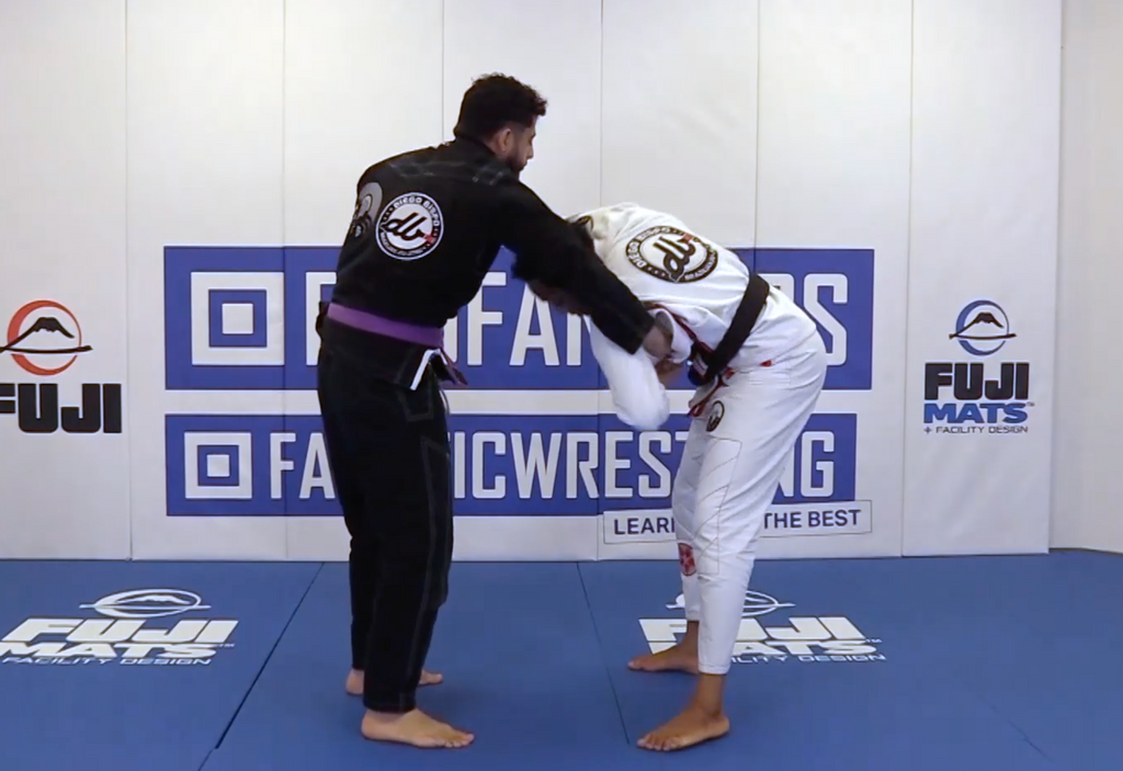 FREE Technique of the Week! Diego Bispo shows you a technique from one of his latest instructionals!