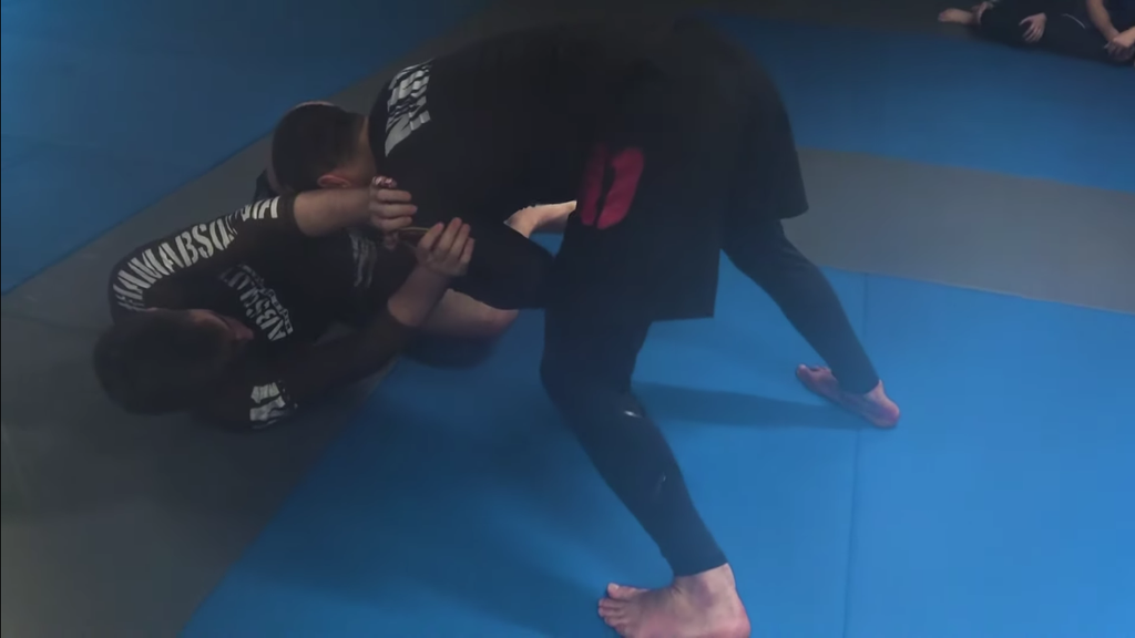 Frustrate Guard Players with the No Gi Toreando Pass with Lachlan Giles