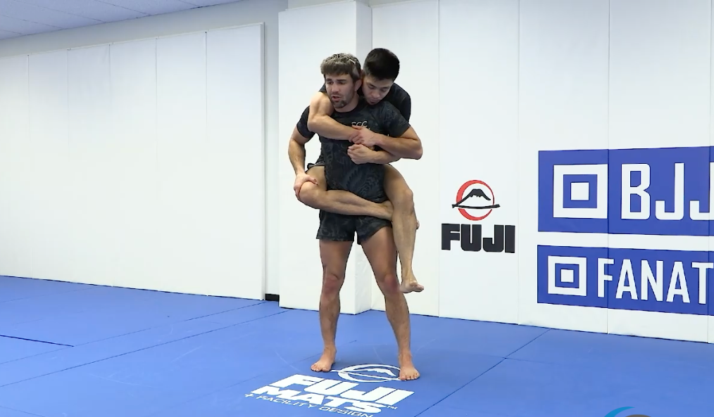 FREE Technique!  Garry Tonon gifts you a FREE technique from his NEW instructional!