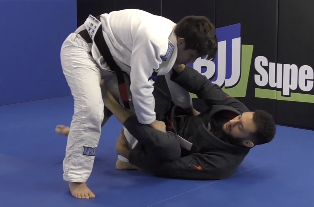 Gabriel Arges Shows An Amazing Back Take From X Guard