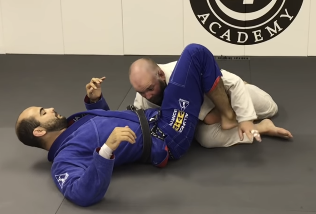 Complex Yet Highly Effective Butterfly Guard Pass with Bernardo Faria
