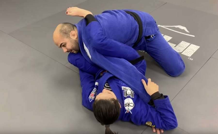 Crazy Omoplata Variation By Thamires Aquino