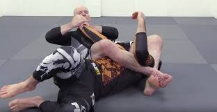 The Armbar: When To Cross Your Feet