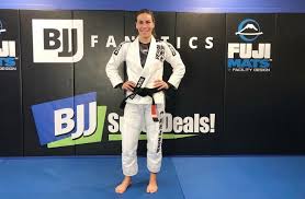 Luiza Monteiro with 3 Sweet Leg Lock Transitions