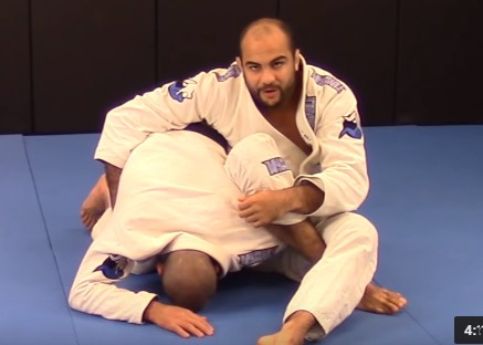 Bring Finishing Power back to your Omoplata!