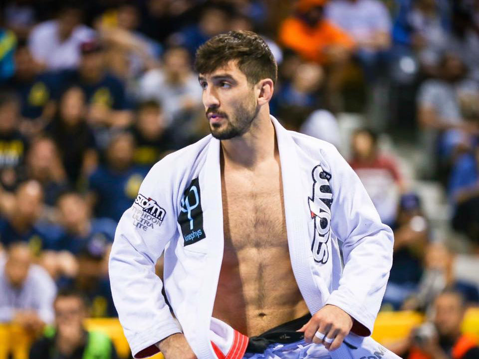 A Quick Guard Passing Lesson with Lucas Lepri
