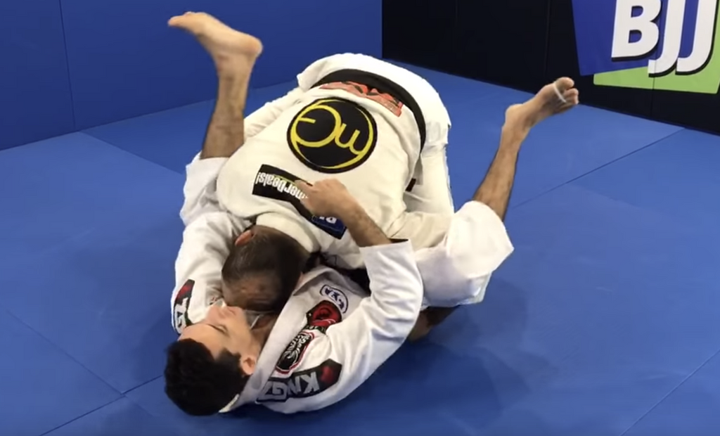How To Finish The Double Under Pass With a Loop Choke