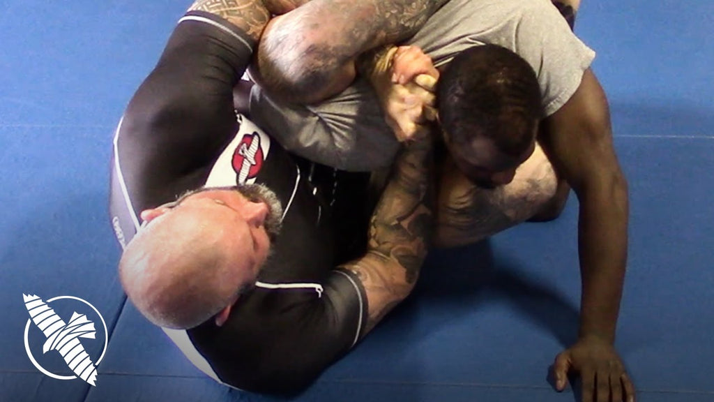 Does Neil Mendelson Have The Best Closed Guard For No-Gi / MMA?
