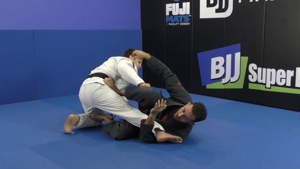 A Tricky Kneebar From The Closed Guard With Gabriel Arges