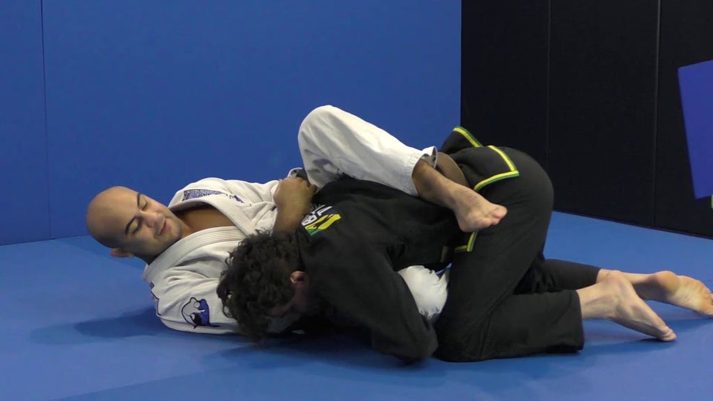 How to Defend and Finish the Omoplata with Bernardo Faria