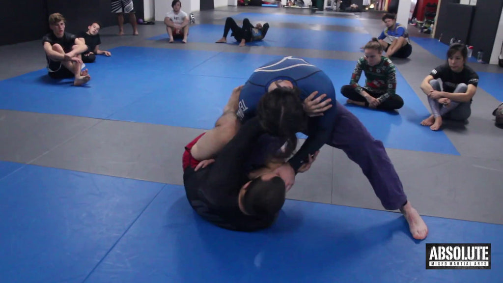Counter the Knee Slice with the Reverse De La Riva by Lachlan Giles