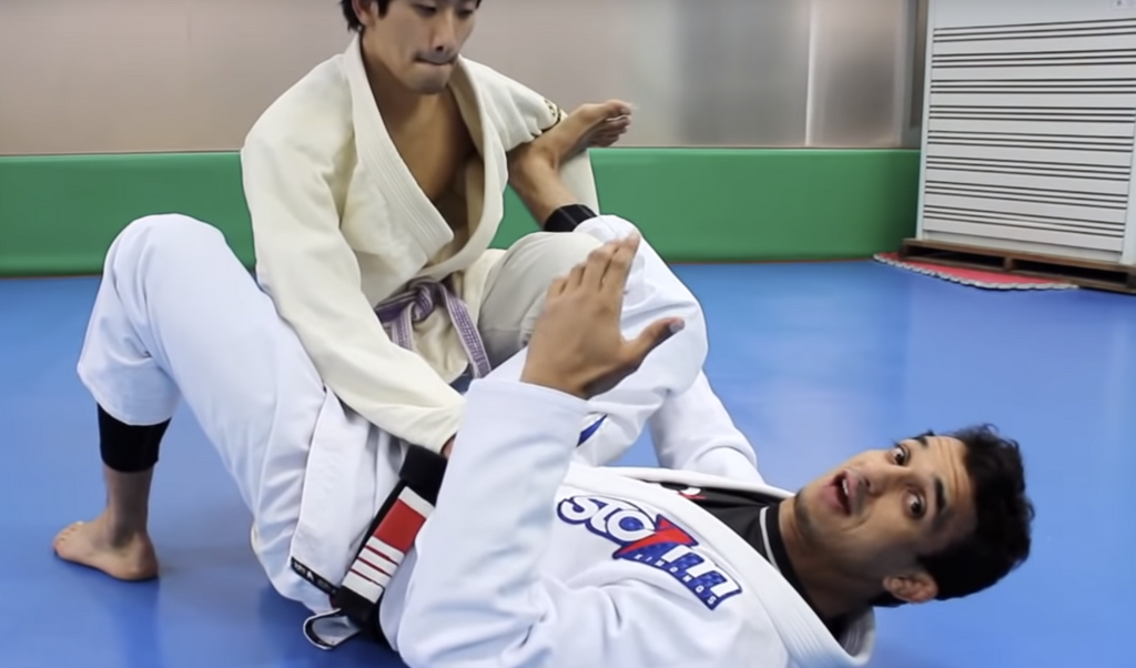 Bjj Spider Web Guide.pdf Top 3 Spider Guard Techniques – BJJ Fanatics