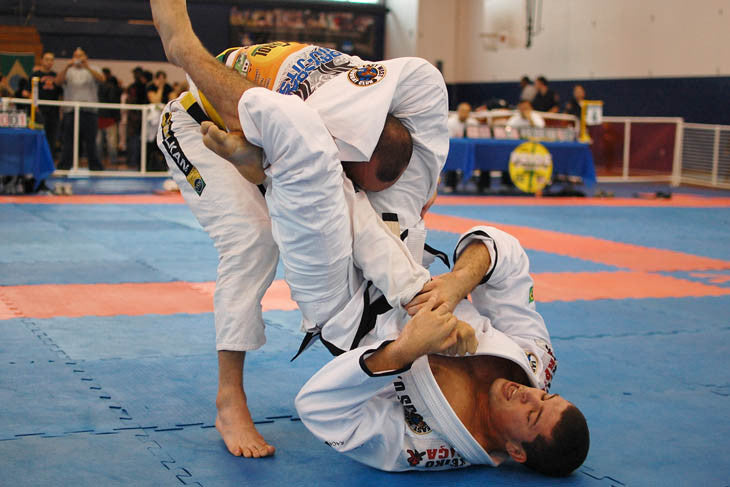 Triangle to Arm Bar, The Arm Bar to Triangle