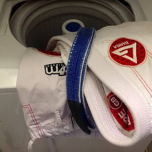 How to Wash a Jiu Jitsu Gi – BJJ Fanatics