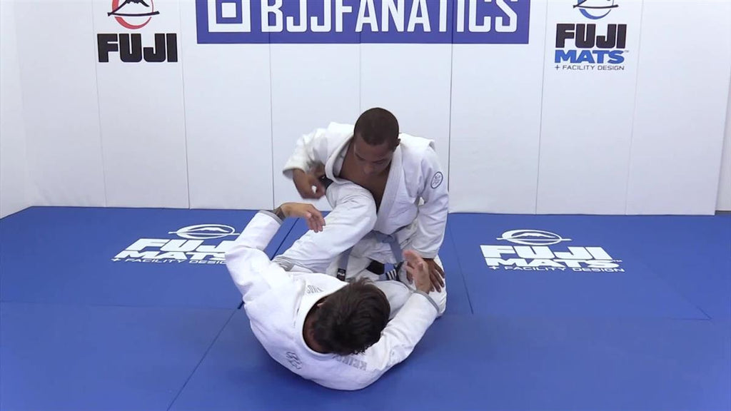 Dynamic Z Guard attacks by Hiago Gama BJJ Fanatics